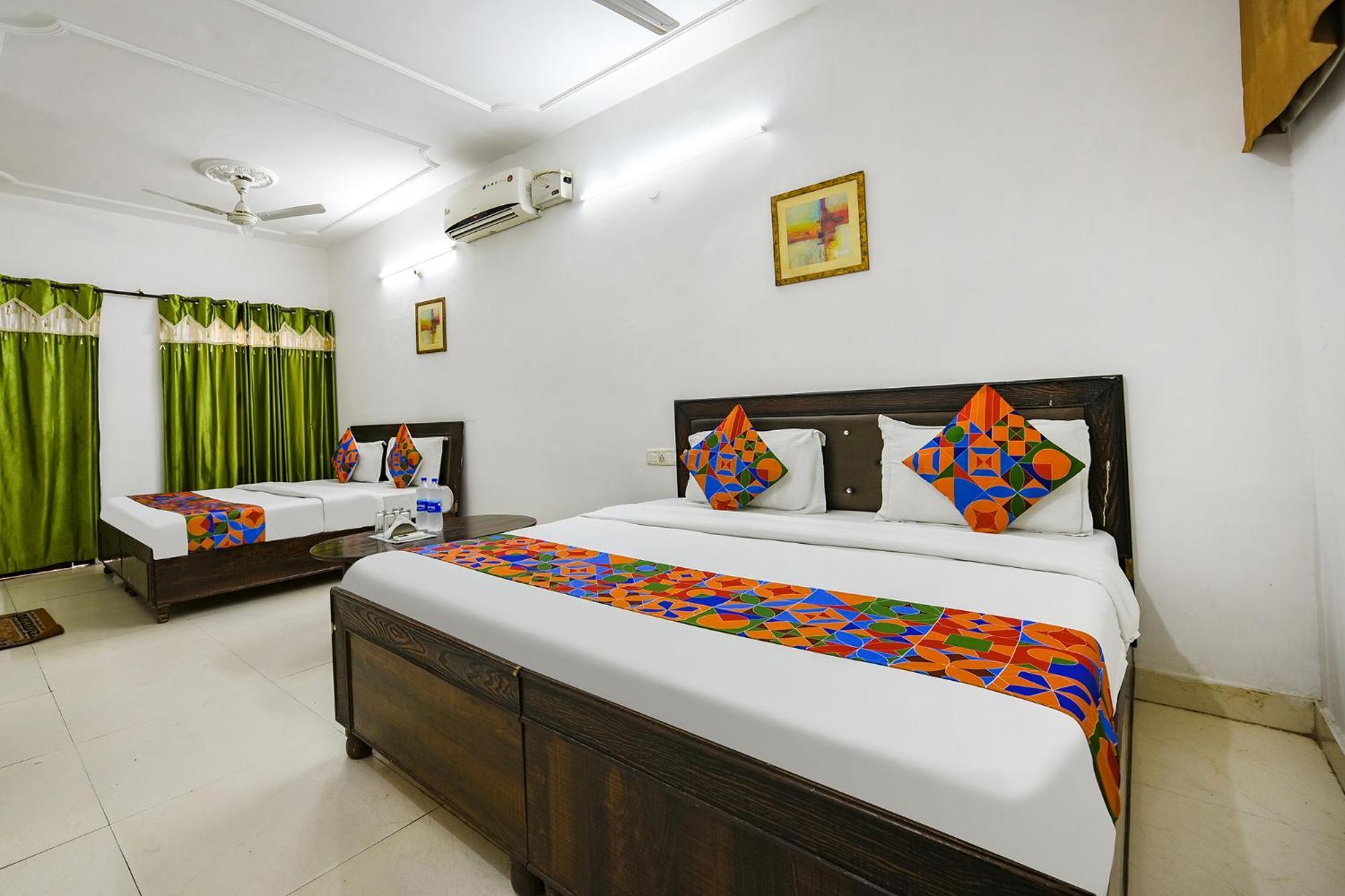 Fabexpress Diamond Sec 45 Hotel Chandīgarh Екстериор снимка